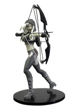 Load image into Gallery viewer, Zenescope Robyn Hood Statue

